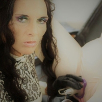 Fetisch Diva Satanica Panthera - Foto 1 von 20
